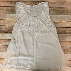 Entro Cream Lace patch tank scoop neck sz M